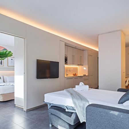 Aparthotel Bcn Montjuic Barcelona Bagian luar foto