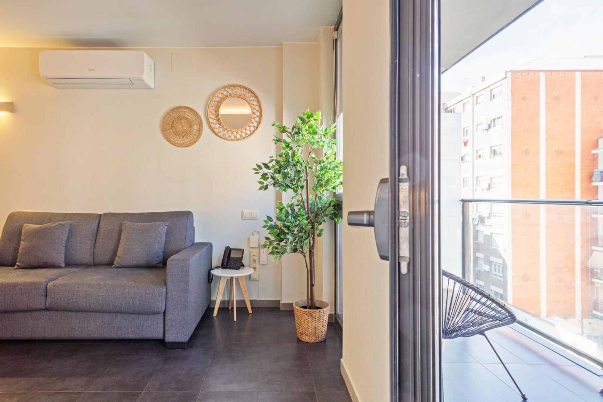 Aparthotel Bcn Montjuic Barcelona Bagian luar foto