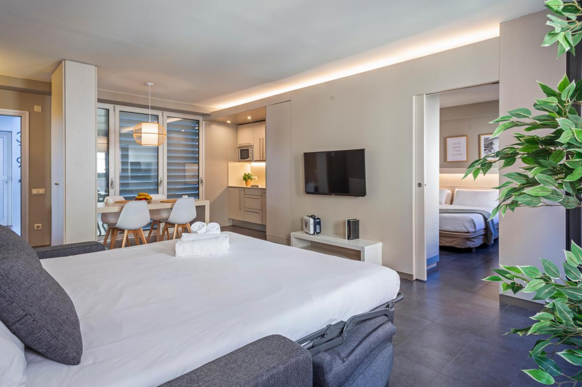 Aparthotel Bcn Montjuic Barcelona Bagian luar foto